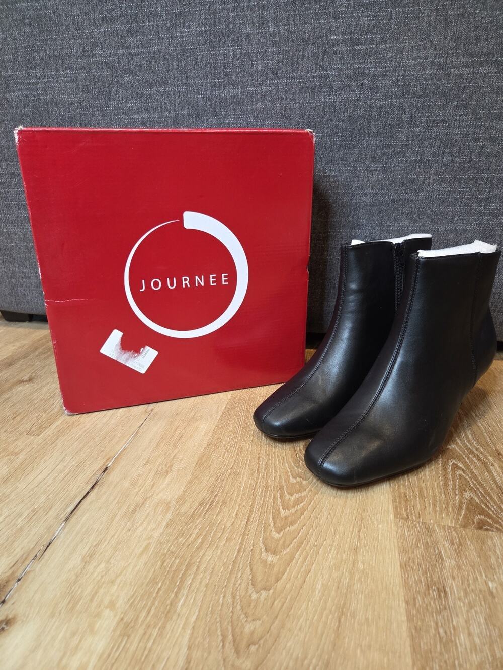 Journee Collection Kelssa Womens 9.5 W Wide Black Kitten Heel Ankle Boots NIB